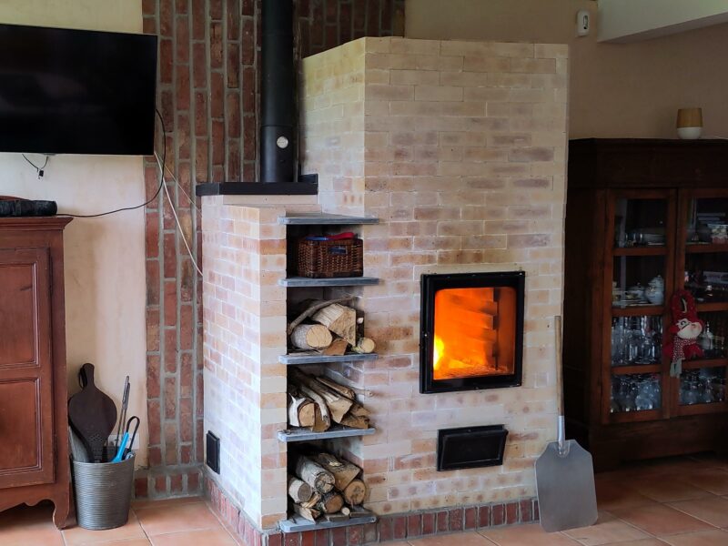 Oxalibre 6KW avec range buches et manchon UZUME - Etape 1